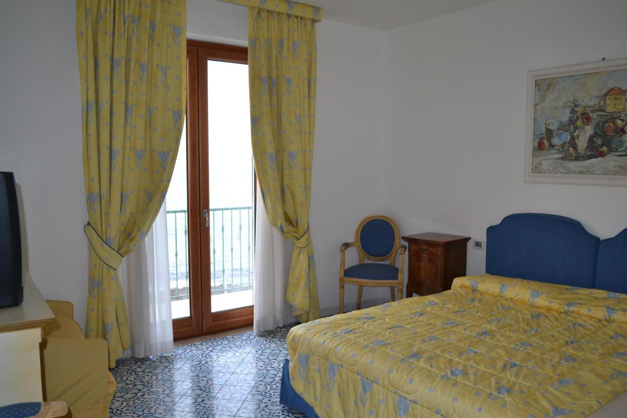 Hotel Villa Sirio Santa Maria di Castellabate Buitenkant foto